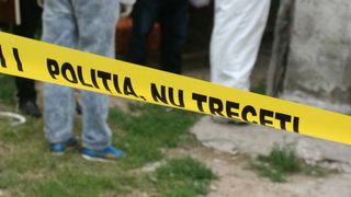 Moarte suspecta intr-o localitate din Arges. Un barbat a fost gasit mort in propria casa