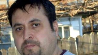 El este politistul din Iasi, care a murit in misiune. Barbatul conducea autospeciala de Politie, cand a  intrat intr-o depasire riscanta , lovind un alt autoturism