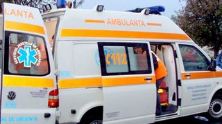 O copila de aproximativ 14 ani a fost grav accidentata de o ambulanta!