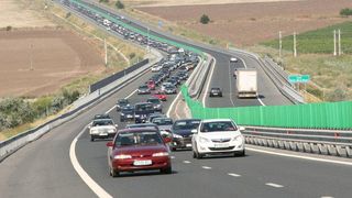 Circulatia pe DN 15 va fi partial inchisa, joi, intre Chetani si Ludus,  pentru montarea unor grinzi de beton la un pod de pe autostrada