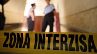 Un barbat de 69 de ani din Constanta a murit dupa ce a cazut in casa scarii in blocul in care locuia