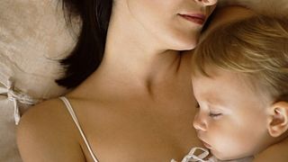 USR promite ca va da mamicilor drepturile inapoi, dupa ce Guvernul le-a lasat fara indemnizatiile platite pe drepturi de autor