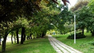 Parcul Verdi, aflat intr-una din cele mai scumpe zone ale Capitalei, Floreasca, este in centrul unui scandal!