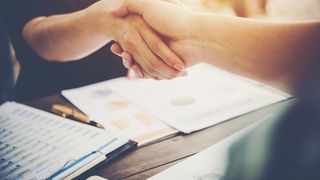 Cauti un loc de munca? 25.700 de locuri de munca sunt vacante in tara, iar in Bucuresti, Prahova si Arad sunt cele mai multe. Ce meserii sunt cautate