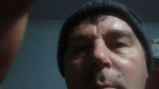 Crima ingrozitoare la Pucioasa! Un bolnav psihic si-a lovit unchiul in cap cu o caramida pana l-a omorat