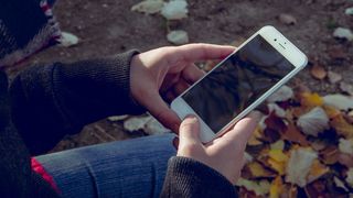 "Nu mai suport greutatile vietii!" - este mesajul transmis de o romanca din Italia prietenei sale. Ce a urmat intrece orice imaginatie