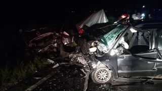 Un tanar de 26 de ani din Nadlac este in coma in urma unui accident socant. Doua masini s-au lovit frontal la iesirea de pe autostrada