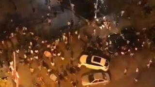 O masina a intrat in multime din plin , in China. Cel putin 9 persoane au murit si alte 43 au fost grav ranite!