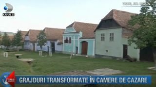 Inventivitatea romanilor nu are limite. Grajduri transformate in camere de cazare