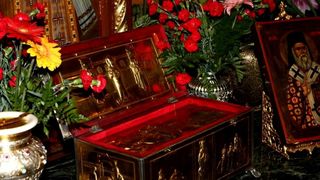 Patriarhie: Suma de 300.000 de euro a fost colectata de la eparhiile BOR si va fi oferita Bisericii Ortodoxe a Greciei pentru ajutorarea persoanelor afectate de incendiul de langa Atena