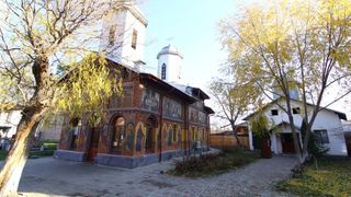 Un barbat s-a spanzurat in curtea unei biserici din Targoviste, chiar de Ziua Crucii