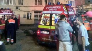 Incendiu puternic la Petrila. Doi copii se numara printre victime si zeci de persoane au fost evacuate