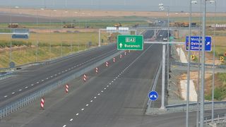 Autostrada soarelui - o adevarata capcana pentru soferi! In loc sa remedieze situatia, autoritatile stau cu mainile in san!
