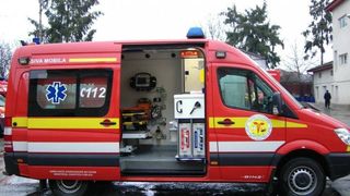 Un copil este in stare grava dupa ce a cazut de la etajul doi al unei scoli din Constanta