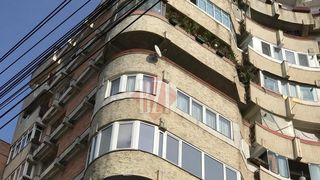 Moarte suspecta la Iasi. Sotia unui judecator de la Curtea de Apel s-a aruncat de la etajul cinci al blocului in care locuia