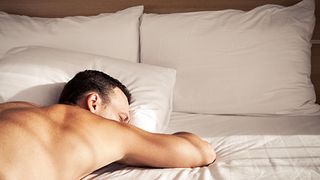 De ce nu e bine sa dormi pe burta! Iata ce se intampla cu corpul tau daca dormi in aceasta pozitie