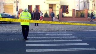 O fetita de 11 ani a murit dupa ce a fost lovita de un TIR, pe o trecere de pietoni din judetul Prahova