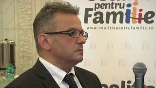 Initiatorul referendumului pentru familie, bani din cartile pentru scolari! Sotia lui Mihai Gheorghiu, subalterna lui Teodor Melescanu