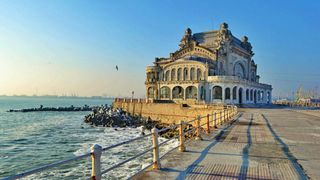 Cazinoul din Constanta, simbolul incompetentei! Este nevoie de mai multi bani pentru reabilitare