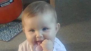 O fetita de doi ani a murit, dupa ce a fost diagnosticta gresit! Copila avea o tumora pe creier, dar medicii i-au spus ca este doar o intoleranta la gluten