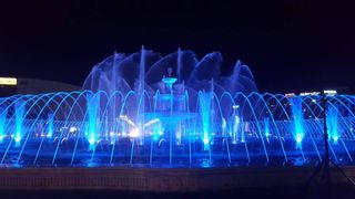 Fantanile urbane din centrul Capitalei sunt mai pazite decat Casa Poporului