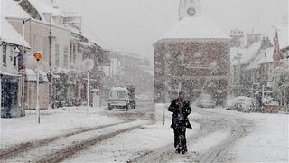 Britanicii se pregatesc pentru cea mai grea iarna din toate timpurile