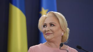 Tariceanu, cuvinte de lauda la adresa Vioricai Dancila: "Face cinste Romaniei!"