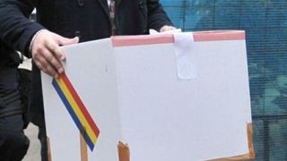 Peste 5000 de alegatori au folosit urna mobila pentru a vota