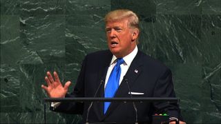 Un român l-a dat în judecată pe preşedintele SUA Donald Trump! În trecut, Nicolae Toteanu i-a chemat la tribunal pe Barack Obama şi pe Traian Băsescu!