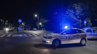 Poliştii din Galaţi au oprit în trafic o tânără de 18 ani. Ce şoc au avut când i-au cerut actele