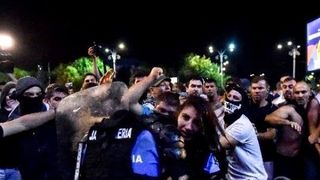 Momente dramatice pentru Jandarmerita Stefania! Tanara a fost dusa in locul in care protestatarii au batut-o cu bestialitate! Ce s-a intamplat cu ea