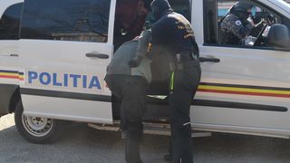 Ultimul roman care a contribuit la jaful medicilor din Italia a fost arestat ieri seara, in Craiova.