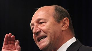 Traian Băsescu, despre pensiile speciale: "Un fost preşedinte are o pensie mai mică dec&acirc;t un torţionar!"