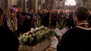 Imagini dramatice de la &icirc;nmorm&acirc;ntarea Victoriei Marinova, jurnalista violată şi ucisă cu bestialiate la Ruse! A avut sicriul plin de flori