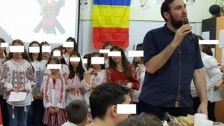 Calugarul cu rang in Arhiepiscopia Tomisului, care a filmat cu telefonul niste elevi pe jumatate goi este de negasit