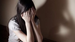 Fetiţă rom&acirc;ncă &icirc;nsărcinată la 12 ani. Copila locuieşte &icirc;n Italia unde trăia cu un adolescent de 19 ani