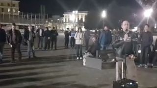 Protest la Cluj, după decizia dată de &Icirc;nalta Curte de Casaţie şi Justiţie. Oamenii au ieşit &icirc;n stradă pentru a contesta noua lege