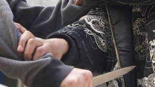 Un român a ajuns în stare gravă la spital, după ce a fost înjunghiat pentru un loc de parcare