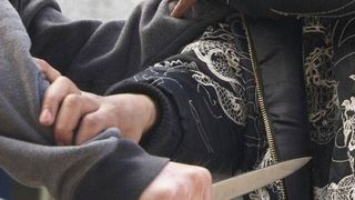 Un bărbat din Constanţa a fost &icirc;njunghiat de un copil de 12 ani. &Icirc;n ce stare se află victima