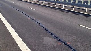 Constructorul tronsonului de autostrada Orăştie-Sibiu, care s-a surpat, obligat să restituie 83 de milioane de lei