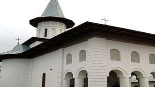 Comuna din România, unde se întâmplă miracole. O icoană făcătoare de minuni, de sute de ani, vindecă bolile