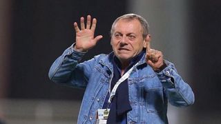 Ce a apărut, după moartea lui Ilie Balaci, pe pagina t&acirc;nărului cu care fostul fotbalist petrecuse &icirc;n seara dinaintea decesului