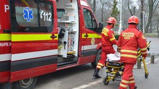 Tragedie &icirc;n Craiova! O femeie de 46 de ani a murit după ce a căzut de la 12 metri &icirc;nălţime