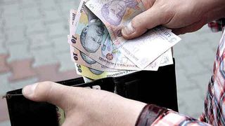 Salariul minim urmează să crească, &icirc;nsă angajatorii nu au deloc motive de bucurie! Care sunt nemulţumirile patronilor la adresa Guvernului