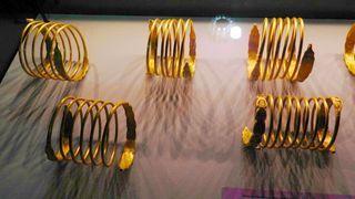 Augustin Lazăr, erou de film! Cum a dat procurorul de urma brăţărilor dacice! A muncit 7 ani la caz