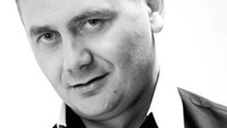 Imagini şocante de la locul accidentului &icirc;n care şi-a pierdut viaţa Bogdan Chiroşcă, c&acirc;ntăreţul aproape decapitat de un cablu! &rdquo;Camaradul nostru a fost ucis de un ticălos care a pus un lanţ la nivelul g&acirc;tului!&rdquo;