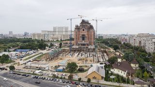 Se caută muncitori pentru Catedrala Neamului! Ce le promite Biserica celor care se angajează acum