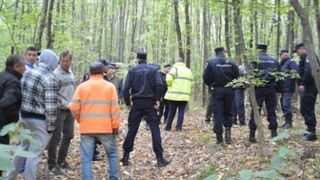 Şase persoane, &icirc;ntre care trei copii, căutate de jandarmii montani după ce s-au rătăcit &icirc;n Munţii Ciucaş