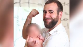 Poliţistul care şi-a &icirc;mpuşcat copilul era copleşit de datorii! Sinucigaşul a făcut patru credite &icirc;n ultimii ani!