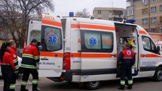 Un copil de numai 7 ani se află &icirc;n stare critică, după ce a căzut şifonierul peste el
